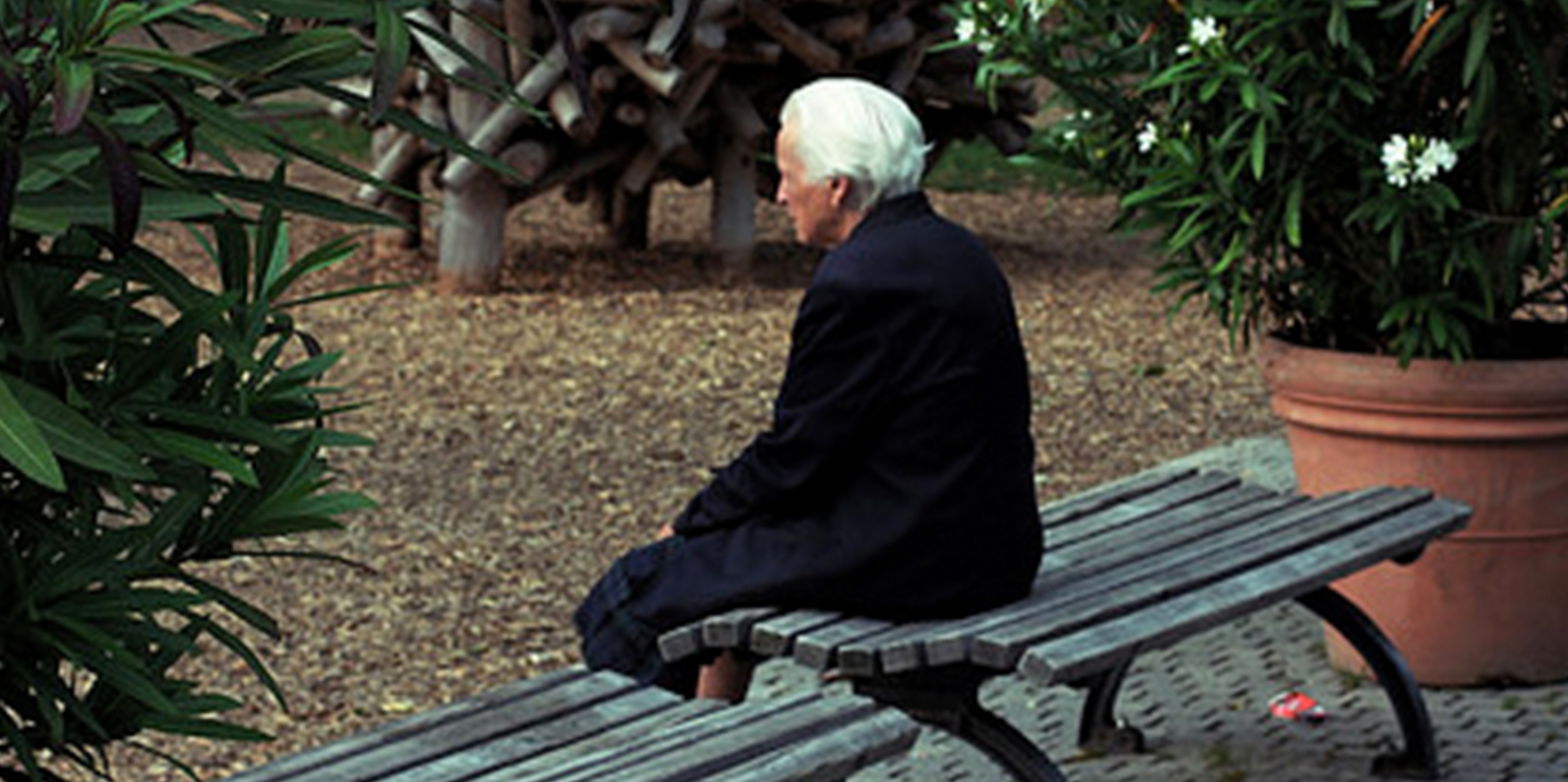 Loneliness of many seniors is a major social problem. Photo: Isengardt