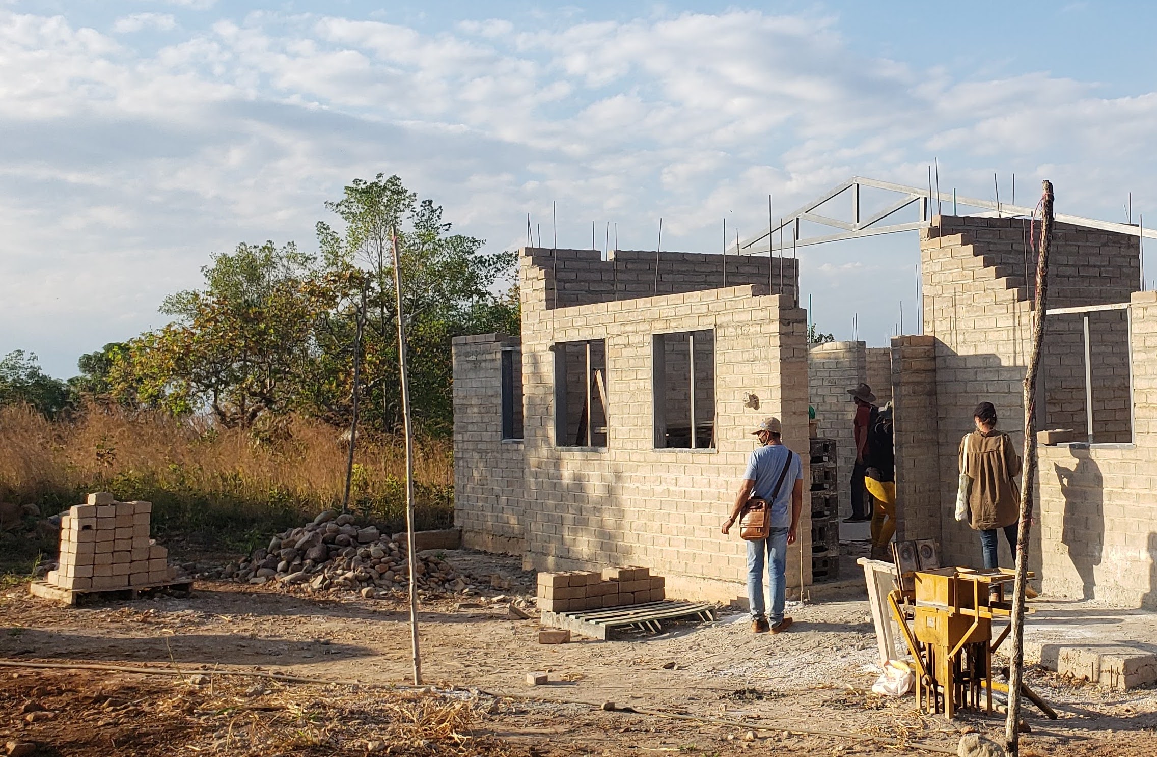 Mutual aid housing cooperative under construction by ex-combatants in Tierragrata, Colombia, 2021. 